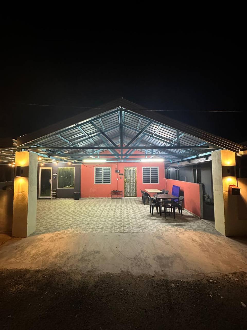 Homestay D Makmur Unit 2 Мерсинг Екстериор снимка